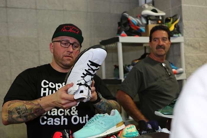 sneaker-con-X159814_TK1_124.jpg